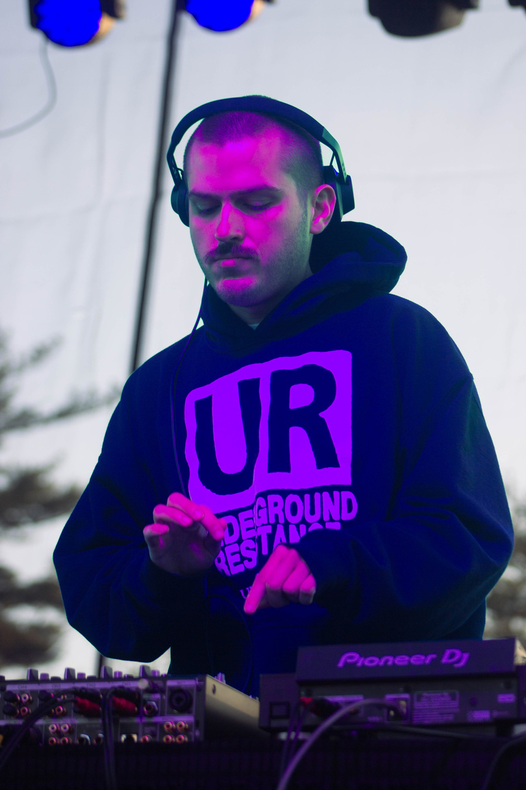 DJ pronoia on stage