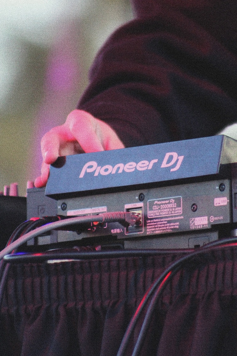 DJ pronoia on stage